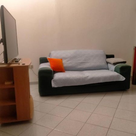 Appartamento Santa Giusta Buitenkant foto
