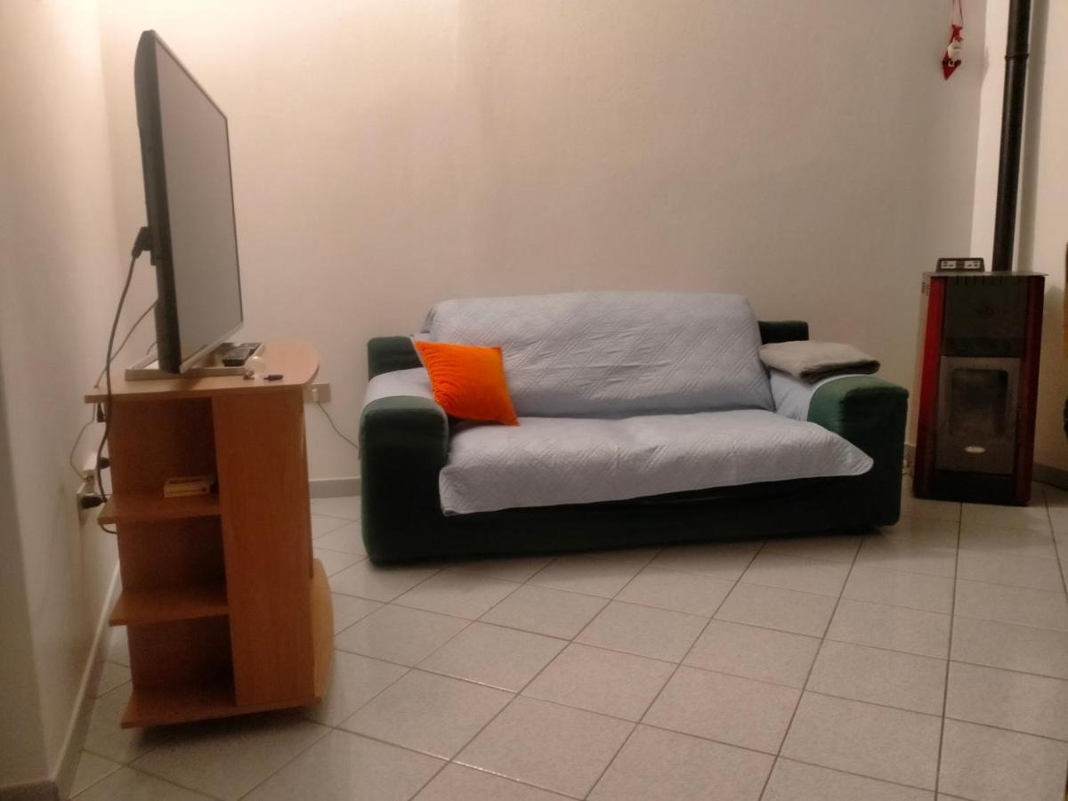 Appartamento Santa Giusta Buitenkant foto